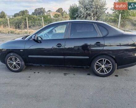 Черный Сеат Кордоба, объемом двигателя 1.98 л и пробегом 245 тыс. км за 4050 $, фото 3 на Automoto.ua