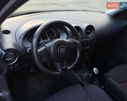 Черный Сеат Кордоба, объемом двигателя 1.98 л и пробегом 250 тыс. км за 3350 $, фото 2 на Automoto.ua