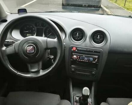 Чорний Сеат Cordoba, об'ємом двигуна 1.98 л та пробігом 260 тис. км за 2999 $, фото 13 на Automoto.ua