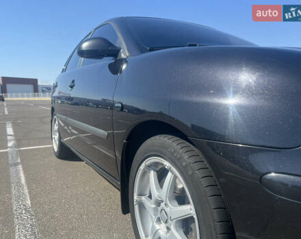 Чорний Сеат Cordoba, об'ємом двигуна 2 л та пробігом 233 тис. км за 4200 $, фото 3 на Automoto.ua