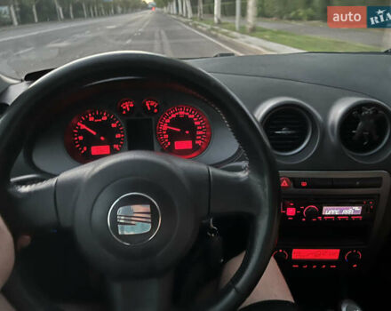 Чорний Сеат Cordoba, об'ємом двигуна 2 л та пробігом 233 тис. км за 4200 $, фото 27 на Automoto.ua