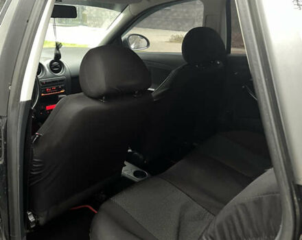 Черный Сеат Кордоба, объемом двигателя 1.98 л и пробегом 286 тыс. км за 4200 $, фото 7 на Automoto.ua