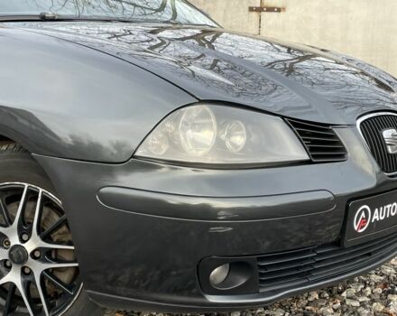 Черный Сеат Кордоба, объемом двигателя 2 л и пробегом 268 тыс. км за 3690 $, фото 2 на Automoto.ua