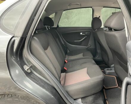 Черный Сеат Кордоба, объемом двигателя 2 л и пробегом 268 тыс. км за 3690 $, фото 11 на Automoto.ua