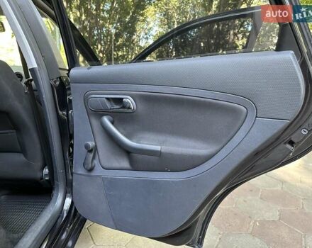 Черный Сеат Кордоба, объемом двигателя 1.98 л и пробегом 135 тыс. км за 4200 $, фото 12 на Automoto.ua