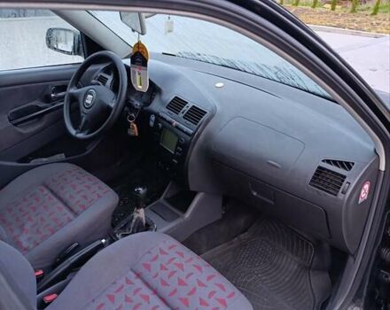 Чорний Сеат Cordoba, об'ємом двигуна 1.6 л та пробігом 380 тис. км за 2999 $, фото 6 на Automoto.ua