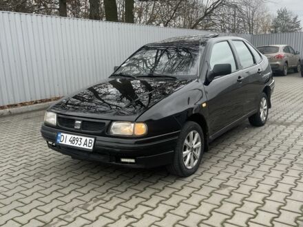 Черный Сеат Кордоба, объемом двигателя 1.6 л и пробегом 350 тыс. км за 1850 $, фото 1 на Automoto.ua