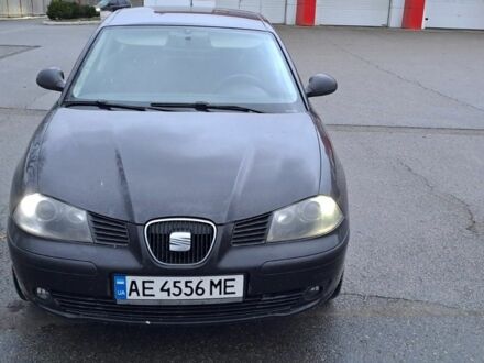 Черный Сеат Кордоба, объемом двигателя 2 л и пробегом 210 тыс. км за 3700 $, фото 1 на Automoto.ua