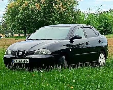 Черный Сеат Кордоба, объемом двигателя 2 л и пробегом 242 тыс. км за 3600 $, фото 1 на Automoto.ua