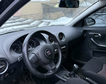 Черный Сеат Кордоба, объемом двигателя 1.98 л и пробегом 101 тыс. км за 4200 $, фото 1 на Automoto.ua