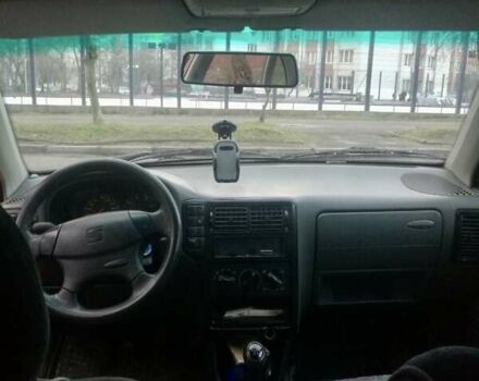 Красный Сеат Кордоба, объемом двигателя 1.4 л и пробегом 295 тыс. км за 2453 $, фото 3 на Automoto.ua