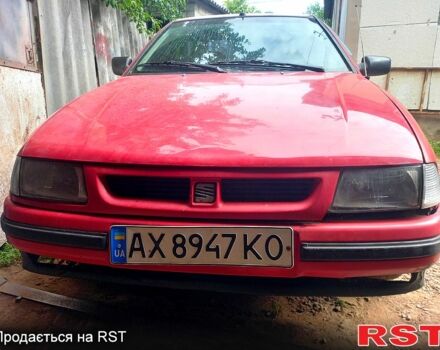 Красный Сеат Кордоба, объемом двигателя 1.6 л и пробегом 123 тыс. км за 1000 $, фото 3 на Automoto.ua