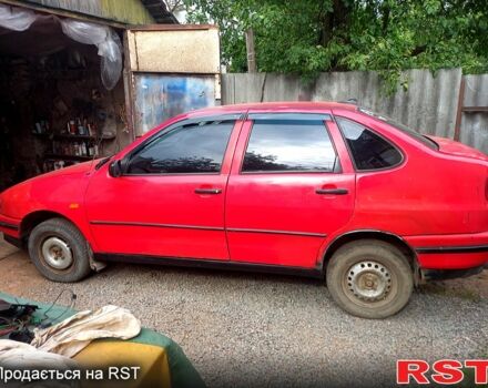 Красный Сеат Кордоба, объемом двигателя 1.6 л и пробегом 123 тыс. км за 1000 $, фото 1 на Automoto.ua
