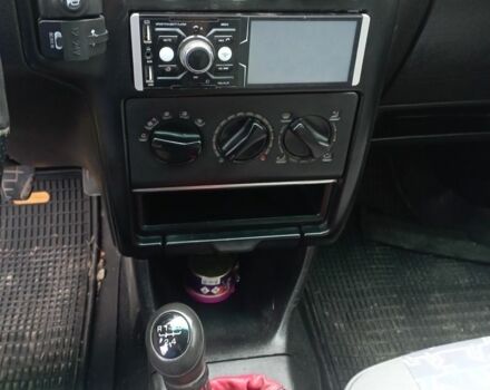 Красный Сеат Кордоба, объемом двигателя 1.4 л и пробегом 341 тыс. км за 1000 $, фото 8 на Automoto.ua