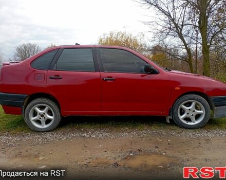 Червоний Сеат Cordoba, об'ємом двигуна 1.4 л та пробігом 0 тис. км за 950 $, фото 9 на Automoto.ua