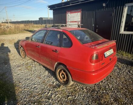 Красный Сеат Кордоба, объемом двигателя 1.6 л и пробегом 200 тыс. км за 621 $, фото 3 на Automoto.ua