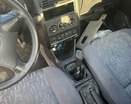 Красный Сеат Кордоба, объемом двигателя 1.6 л и пробегом 200 тыс. км за 621 $, фото 9 на Automoto.ua