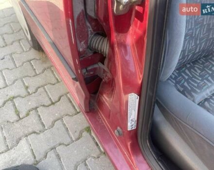 Красный Сеат Кордоба, объемом двигателя 1.8 л и пробегом 163 тыс. км за 2000 $, фото 5 на Automoto.ua