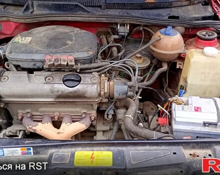 Красный Сеат Кордоба, объемом двигателя 1.4 л и пробегом 600 тыс. км за 1200 $, фото 5 на Automoto.ua