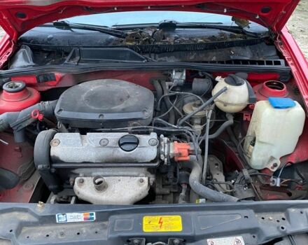 Красный Сеат Кордоба, объемом двигателя 1.5 л и пробегом 200 тыс. км за 1500 $, фото 4 на Automoto.ua