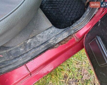 Червоний Сеат Cordoba, об'ємом двигуна 1.39 л та пробігом 250 тис. км за 750 $, фото 5 на Automoto.ua