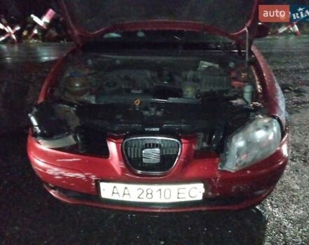 Красный Сеат Кордоба, объемом двигателя 2 л и пробегом 182 тыс. км за 1800 $, фото 1 на Automoto.ua