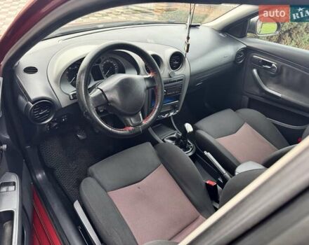 Красный Сеат Кордоба, объемом двигателя 1.98 л и пробегом 161 тыс. км за 3650 $, фото 21 на Automoto.ua