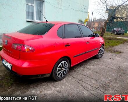 Красный Сеат Кордоба, объемом двигателя 1.4 л и пробегом 300 тыс. км за 2650 $, фото 2 на Automoto.ua