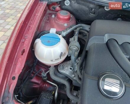 Красный Сеат Кордоба, объемом двигателя 1.98 л и пробегом 80 тыс. км за 8000 $, фото 8 на Automoto.ua