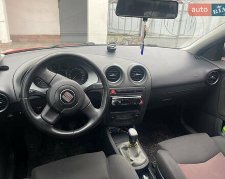 Красный Сеат Кордоба, объемом двигателя 1.98 л и пробегом 179 тыс. км за 4250 $, фото 9 на Automoto.ua