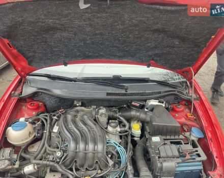Красный Сеат Кордоба, объемом двигателя 1.98 л и пробегом 179 тыс. км за 4250 $, фото 7 на Automoto.ua