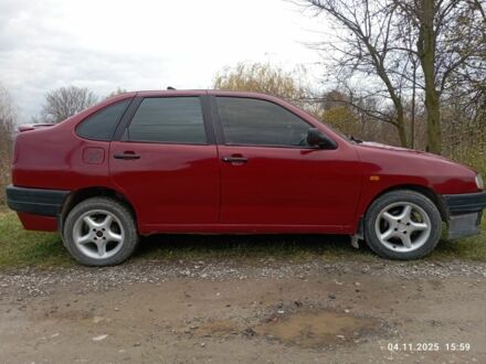 Красный Сеат Кордоба, объемом двигателя 1.4 л и пробегом 341 тыс. км за 1000 $, фото 1 на Automoto.ua