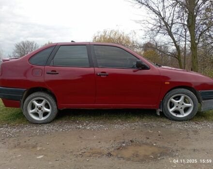 Красный Сеат Кордоба, объемом двигателя 1.4 л и пробегом 341 тыс. км за 1000 $, фото 1 на Automoto.ua
