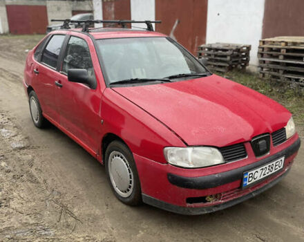 Червоний Сеат Cordoba, об'ємом двигуна 1.6 л та пробігом 250 тис. км за 1350 $, фото 1 на Automoto.ua