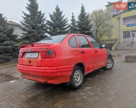 Красный Сеат Кордоба, объемом двигателя 1.6 л и пробегом 358 тыс. км за 1200 $, фото 1 на Automoto.ua