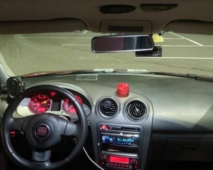 Красный Сеат Кордоба, объемом двигателя 2 л и пробегом 238 тыс. км за 5500 $, фото 1 на Automoto.ua