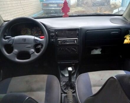 Сеат Кордоба, объемом двигателя 1.6 л и пробегом 250 тыс. км за 1500 $, фото 1 на Automoto.ua