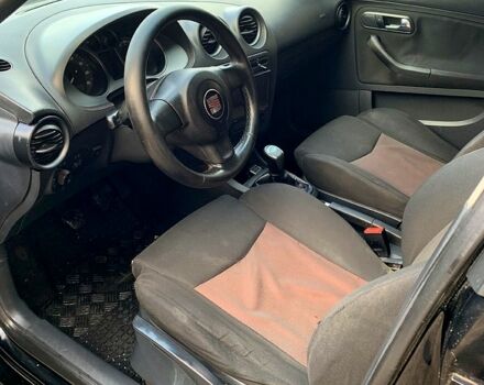 Сеат Кордоба, объемом двигателя 2 л и пробегом 226 тыс. км за 3200 $, фото 6 на Automoto.ua