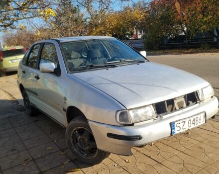 Серый Сеат Кордоба, объемом двигателя 1 л и пробегом 240 тыс. км за 1000 $, фото 2 на Automoto.ua