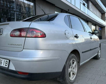 Сірий Сеат Cordoba, об'ємом двигуна 1.4 л та пробігом 300 тис. км за 2000 $, фото 5 на Automoto.ua