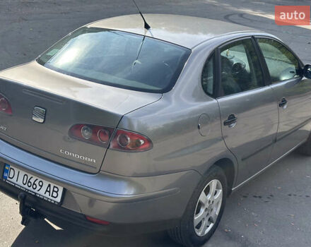 Сірий Сеат Cordoba, об'ємом двигуна 1.39 л та пробігом 261 тис. км за 4800 $, фото 4 на Automoto.ua