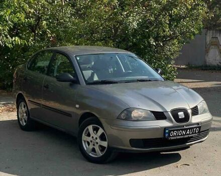 Серый Сеат Кордоба, объемом двигателя 1.4 л и пробегом 261 тыс. км за 4200 $, фото 2 на Automoto.ua