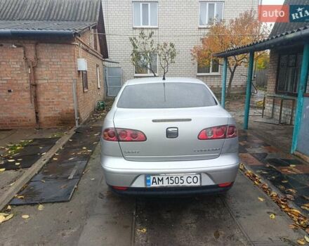 Сірий Сеат Cordoba, об'ємом двигуна 1.39 л та пробігом 165 тис. км за 3000 $, фото 7 на Automoto.ua