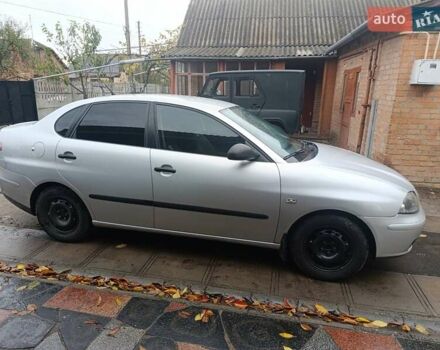 Сірий Сеат Cordoba, об'ємом двигуна 1.39 л та пробігом 165 тис. км за 3000 $, фото 2 на Automoto.ua