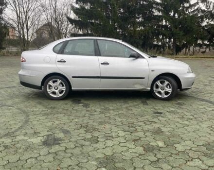 Серый Сеат Кордоба, объемом двигателя 1.4 л и пробегом 240 тыс. км за 2700 $, фото 5 на Automoto.ua