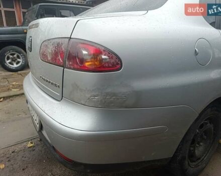 Сірий Сеат Cordoba, об'ємом двигуна 1.39 л та пробігом 165 тис. км за 3000 $, фото 8 на Automoto.ua