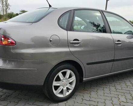 Сірий Сеат Cordoba, об'ємом двигуна 1.4 л та пробігом 200 тис. км за 5450 $, фото 37 на Automoto.ua