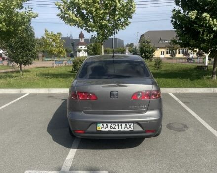 Сірий Сеат Cordoba, об'ємом двигуна 1.4 л та пробігом 234 тис. км за 2800 $, фото 2 на Automoto.ua