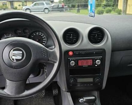 Сірий Сеат Cordoba, об'ємом двигуна 1.4 л та пробігом 200 тис. км за 5450 $, фото 26 на Automoto.ua