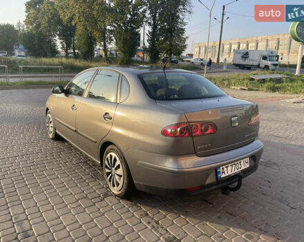 Серый Сеат Кордоба, объемом двигателя 1.39 л и пробегом 200 тыс. км за 4800 $, фото 4 на Automoto.ua
